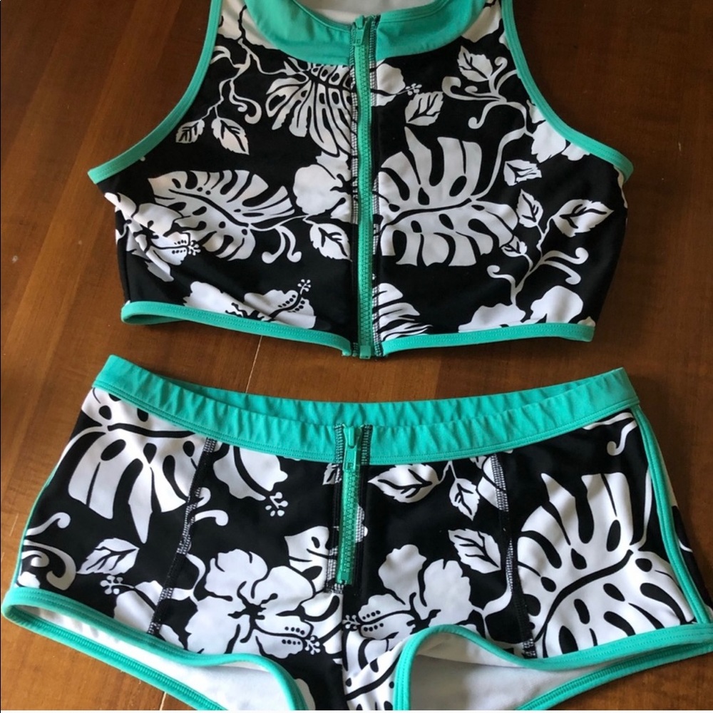 Roxy 2 pc Swimsuit Large